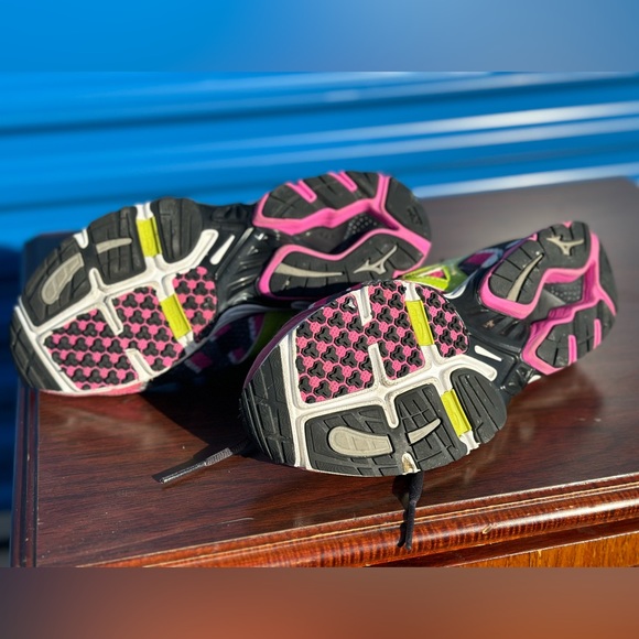 Mizuno Wave Elixir Running Shoes Pink 8KN-34939 Low Lightweight Women's 9 - Picture 4 of 4